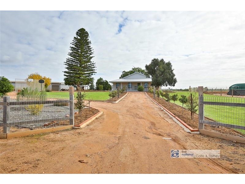 43 Barnett Road, Red Cliffs VIC 3496