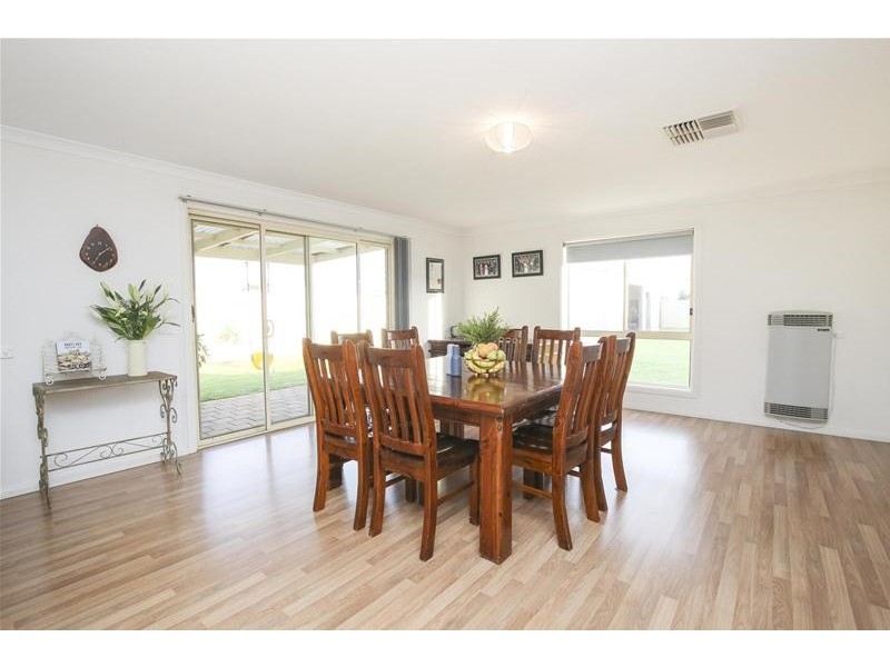 210 Pitman Avenue, Buronga NSW 2739