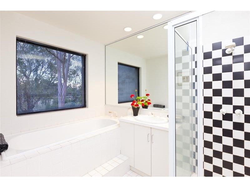 8 River Drive, Buronga NSW 2739