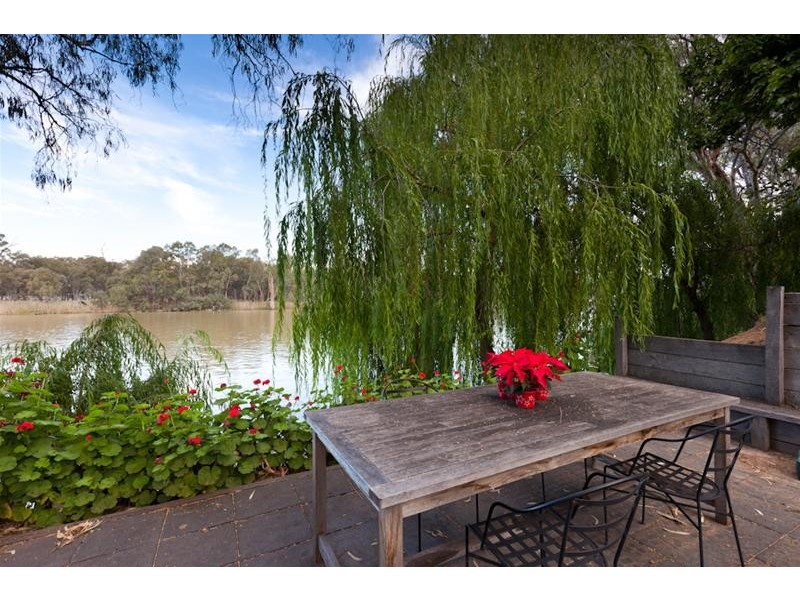 8 River Drive, Buronga NSW 2739