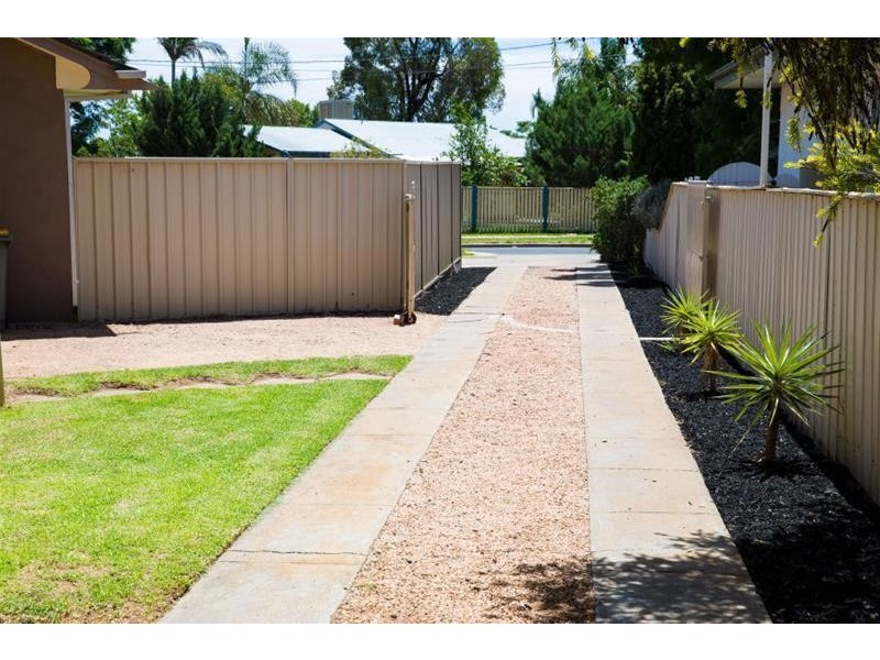 2/10 Cameron Avenue, Mildura VIC 3500