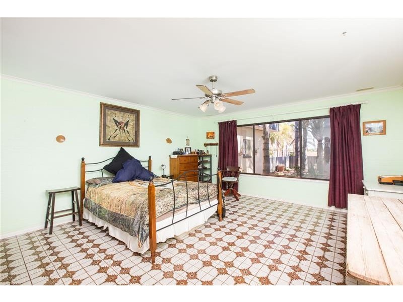 50 Pumps Road, Red Cliffs VIC 3496