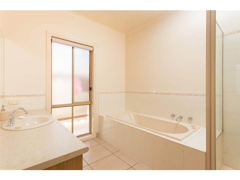 2 Oxley Court, Mildura VIC 3500