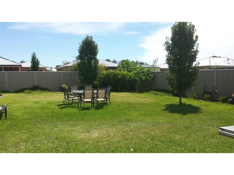 6 Anne Cox Drive, Red Cliffs VIC 3496