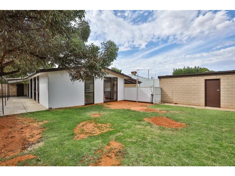 6 Barry Avenue, Mildura VIC 3500