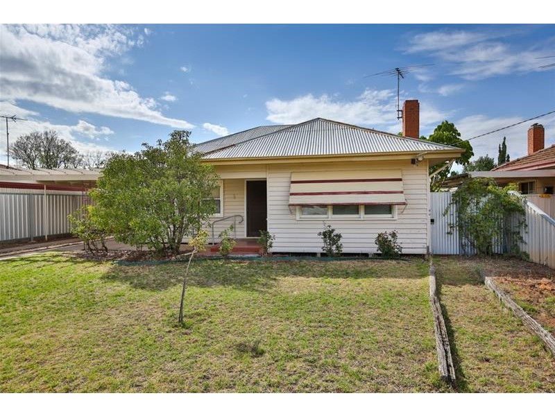4 Logan Avenue, Mildura VIC 3500