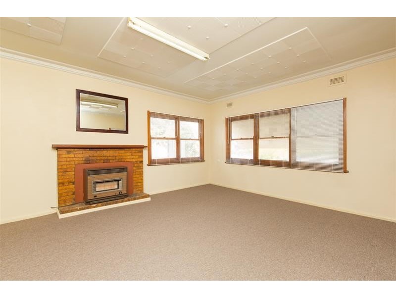 4 Logan Avenue, Mildura VIC 3500