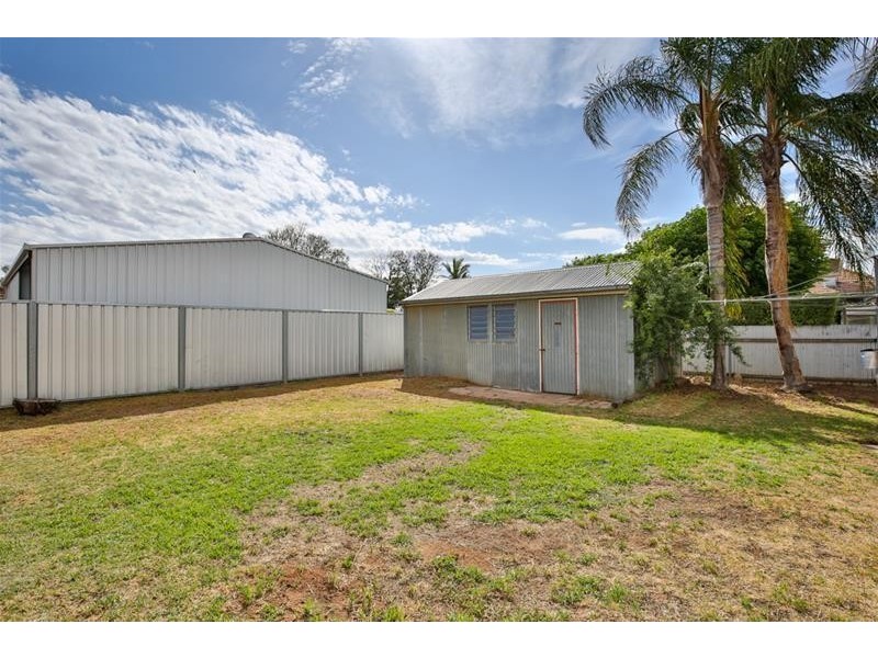 4 Logan Avenue, Mildura VIC 3500