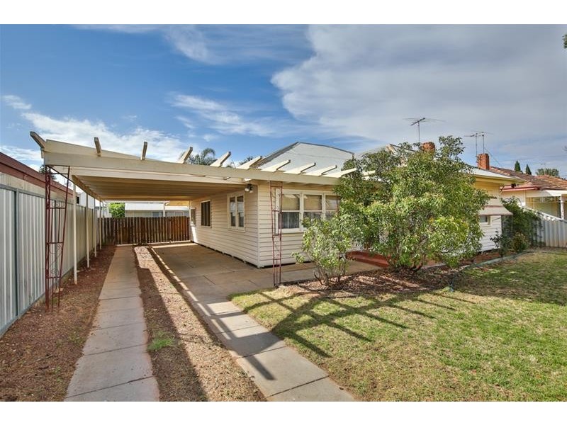 4 Logan Avenue, Mildura VIC 3500