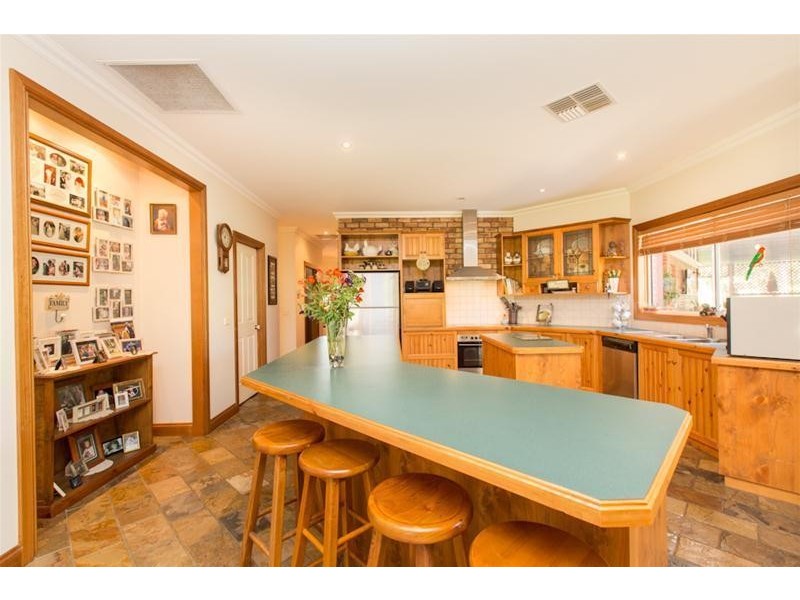 15 St Andrews Drive, Cabarita VIC 3505