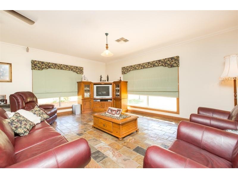 15 St Andrews Drive, Cabarita VIC 3505