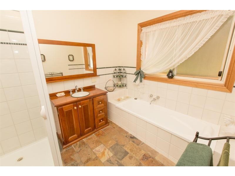 15 St Andrews Drive, Cabarita VIC 3505