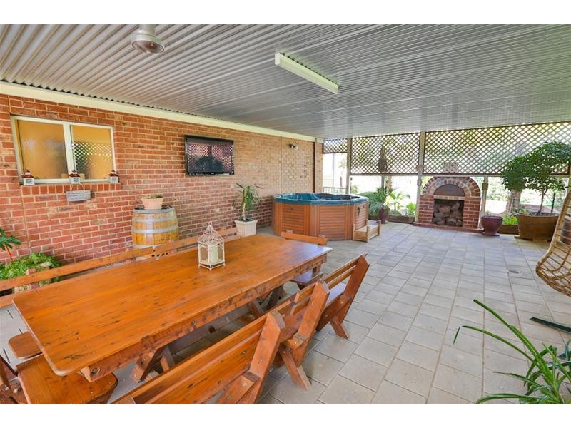 15 St Andrews Drive, Cabarita VIC 3505