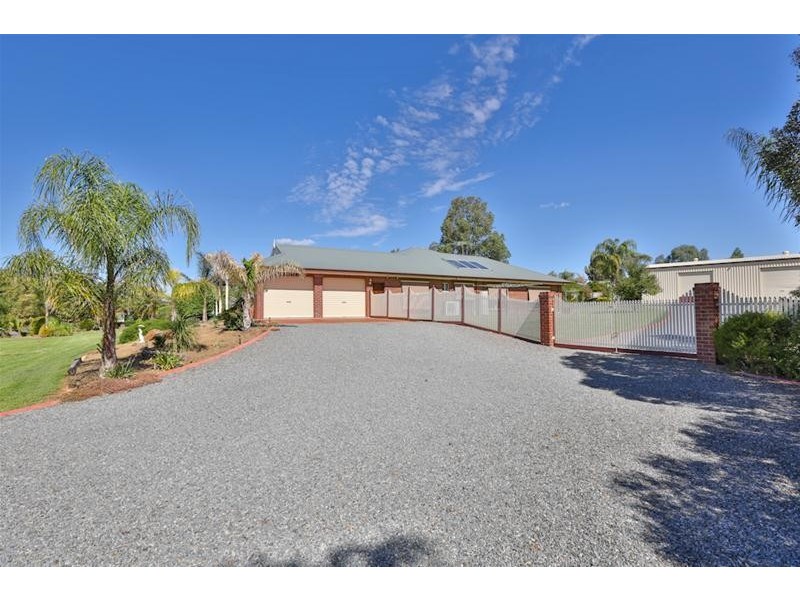 15 St Andrews Drive, Cabarita VIC 3505