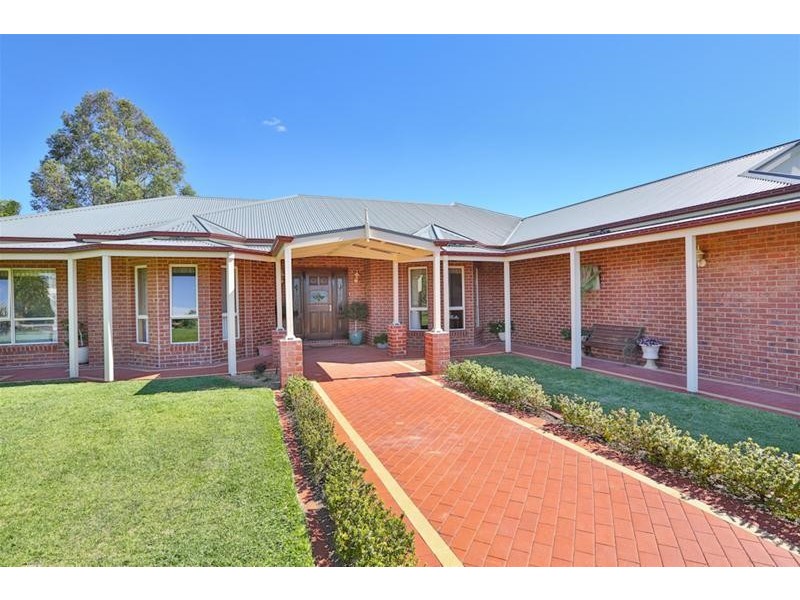 15 St Andrews Drive, Cabarita VIC 3505