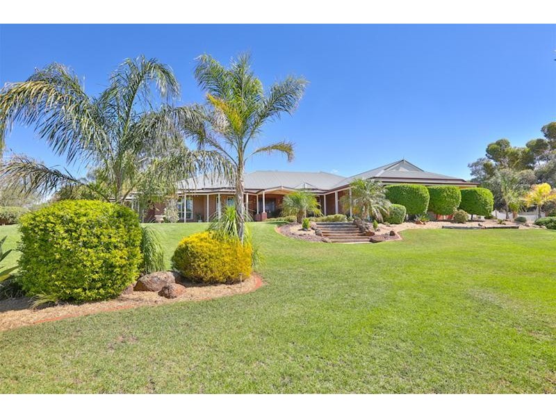 15 St Andrews Drive, Cabarita VIC 3505