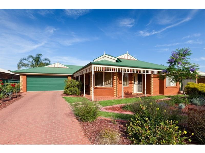 8 James Cook Drive, Mildura VIC 3500