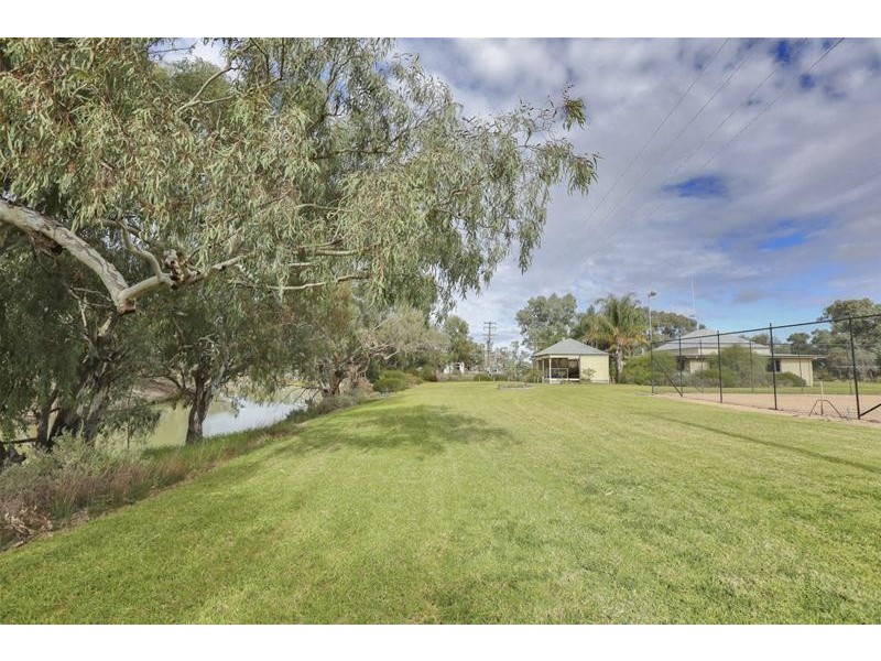1744 Low Darling Road, Wentworth NSW 2648