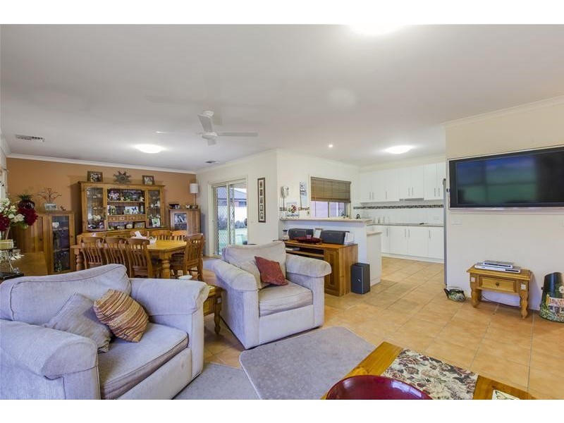 90 Pitman Avenue, Buronga NSW 2739