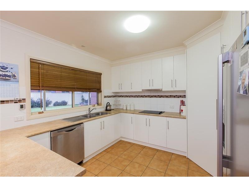 90 Pitman Avenue, Buronga NSW 2739
