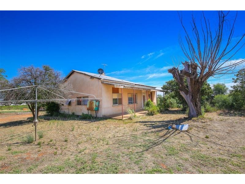 925-927 Irymple Avenue, Irymple VIC 3498