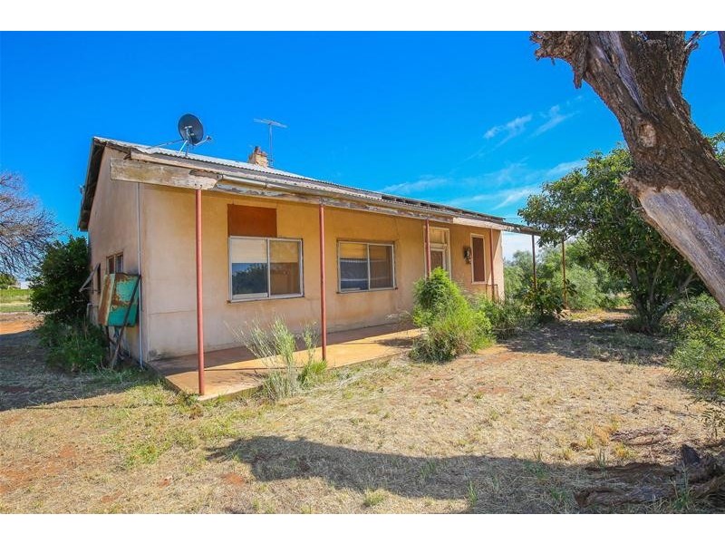 925-927 Irymple Avenue, Irymple VIC 3498