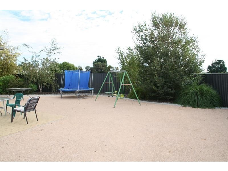 9 Burdekin Court, Red Cliffs VIC 3496