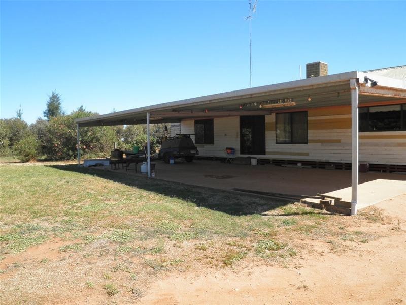 135 Damascus Road, Robinvale VIC 3549
