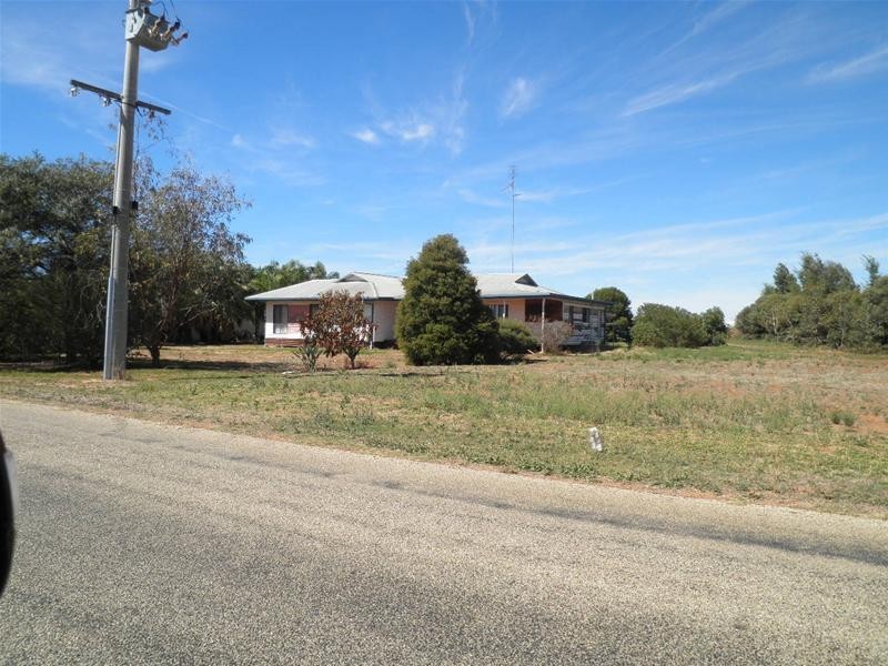 135 Damascus Road, Robinvale VIC 3549