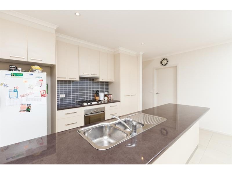 8 Anne Cox Drive, Red Cliffs VIC 3496