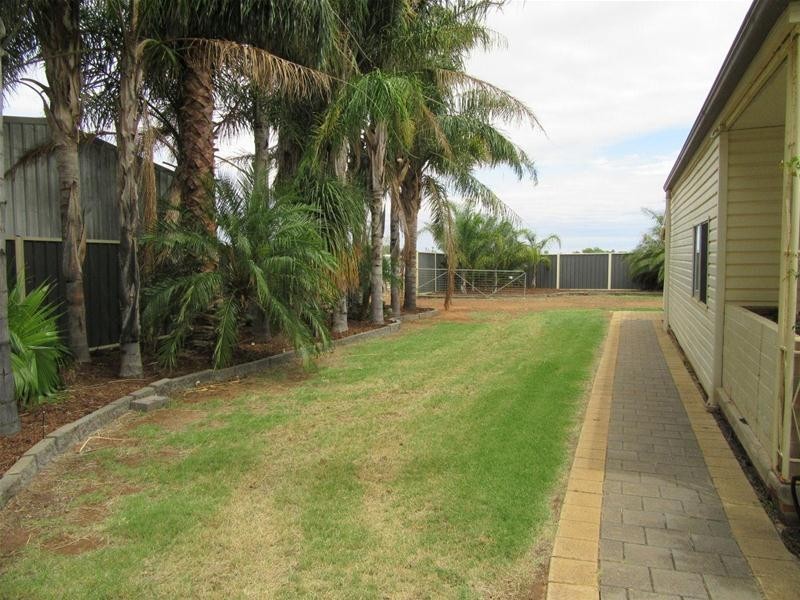 251 Dow Avenue, Birdwoodton VIC 3505