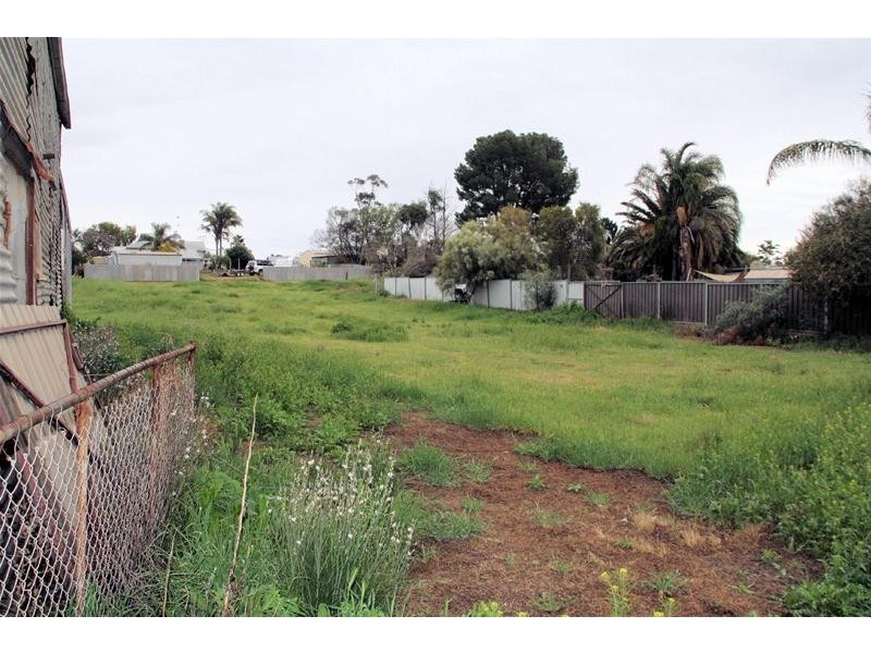 10 & 12 Hughes Street, Ouyen VIC 3490