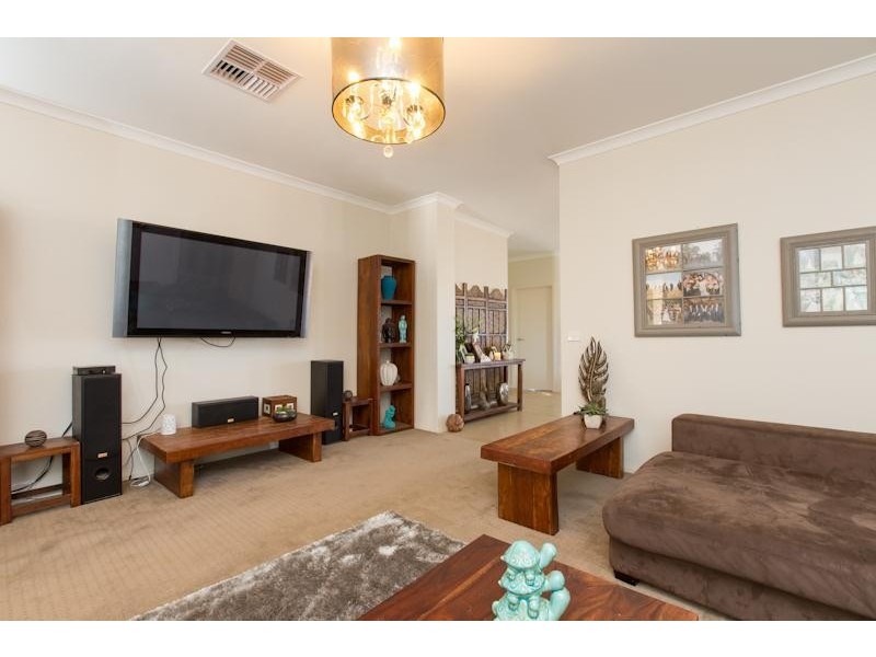 14 Roy Harwood Drive, Irymple VIC 3498