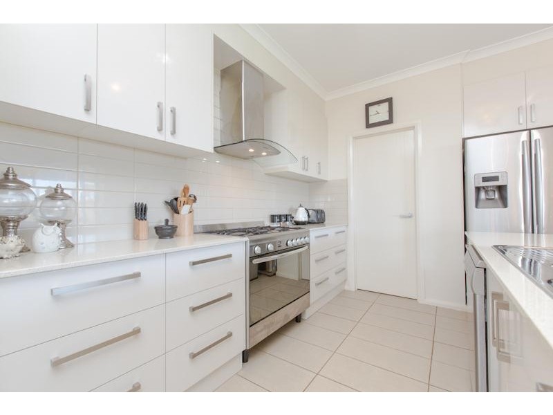 14 Roy Harwood Drive, Irymple VIC 3498