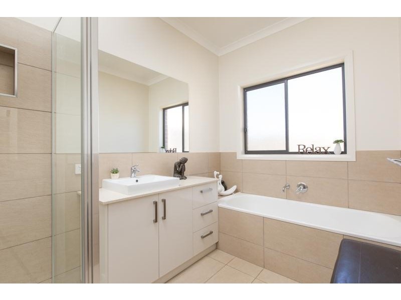 14 Roy Harwood Drive, Irymple VIC 3498