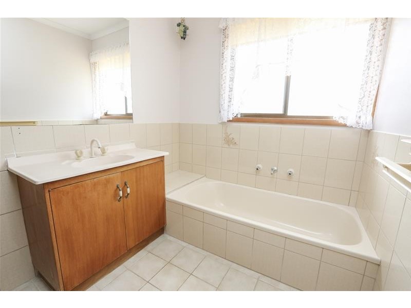 4 Finch Court, Mildura VIC 3500