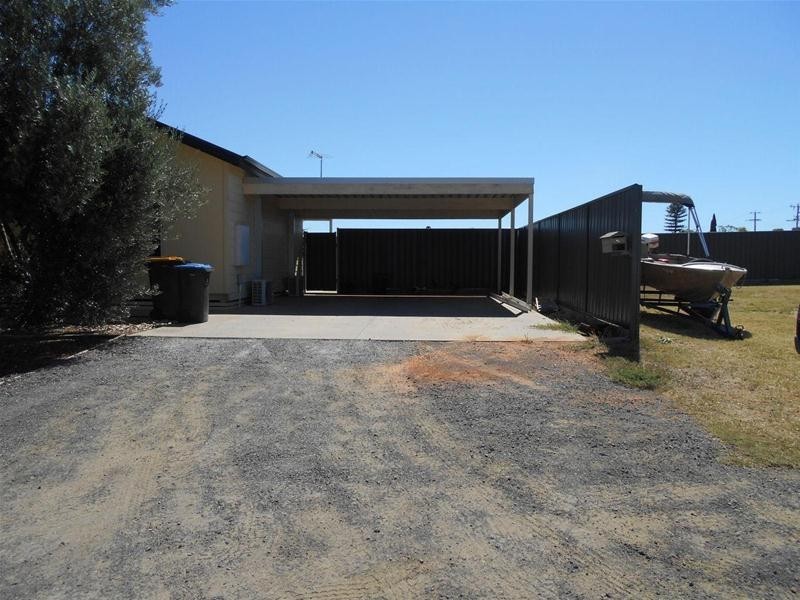 2a Latrobe Avenue, Red Cliffs VIC 3496