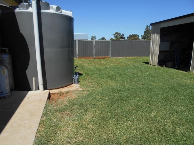 2a Latrobe Avenue, Red Cliffs VIC 3496