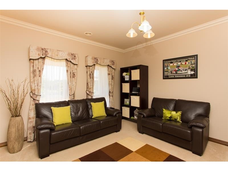 6 Edmund Barton Court, Mildura VIC 3500