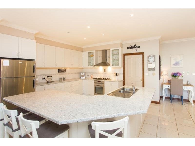 6 Edmund Barton Court, Mildura VIC 3500