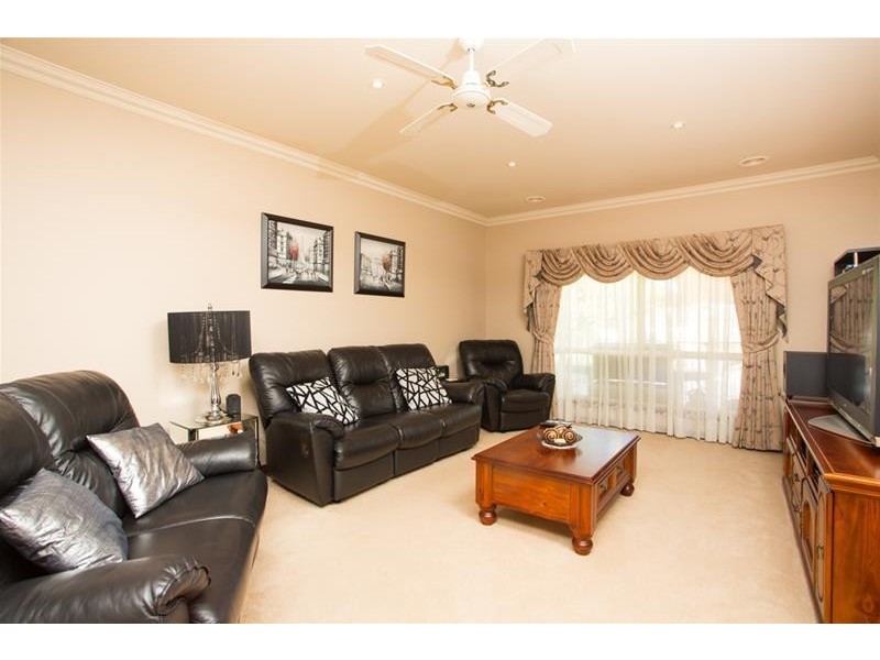 6 Edmund Barton Court, Mildura VIC 3500