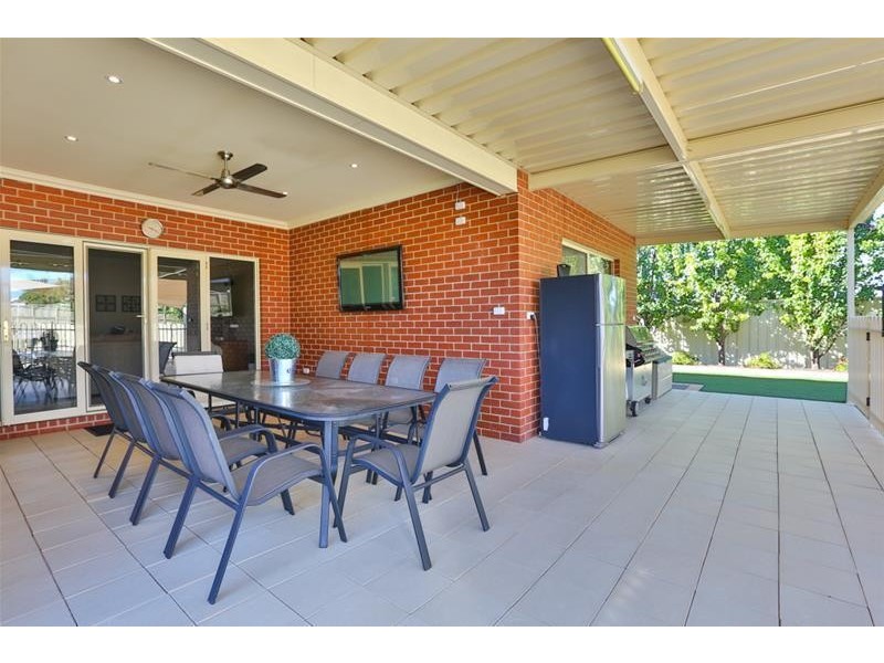 6 Edmund Barton Court, Mildura VIC 3500