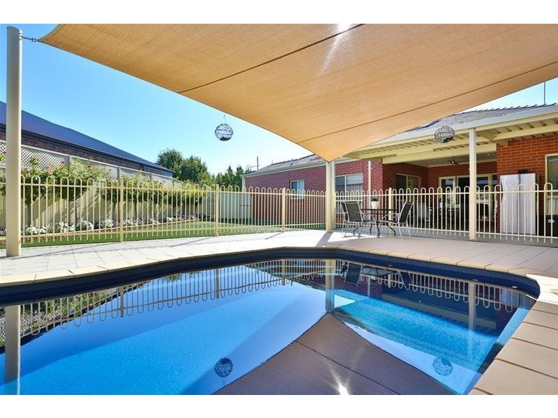 6 Edmund Barton Court, Mildura VIC 3500