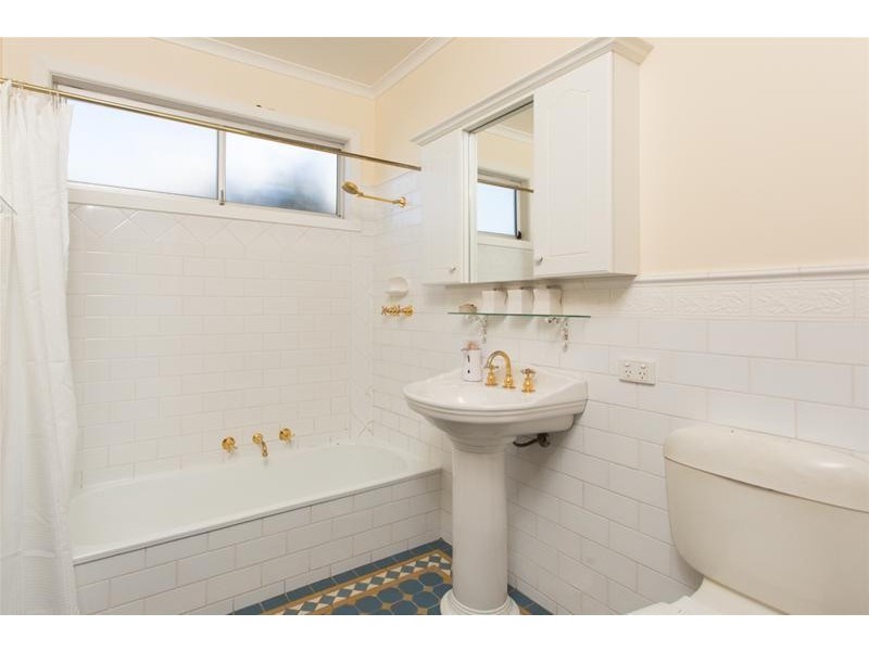 12 Waltham Avenue, Mildura VIC 3500