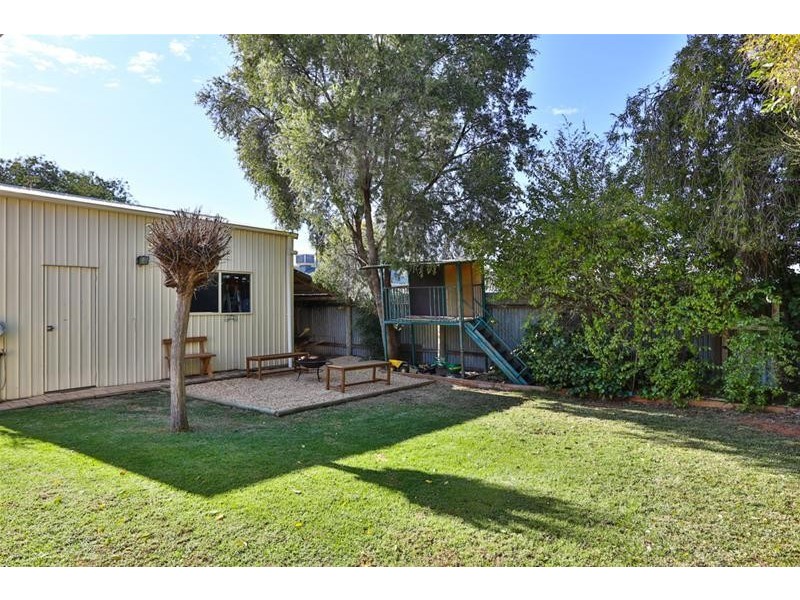 12 Waltham Avenue, Mildura VIC 3500