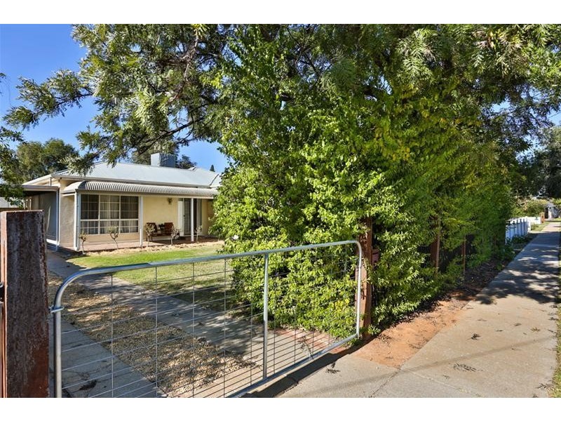 12 Waltham Avenue, Mildura VIC 3500