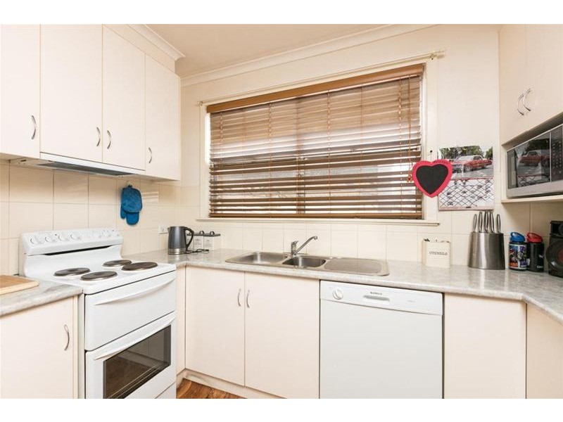 12 Hazel Avenue, Mildura VIC 3500