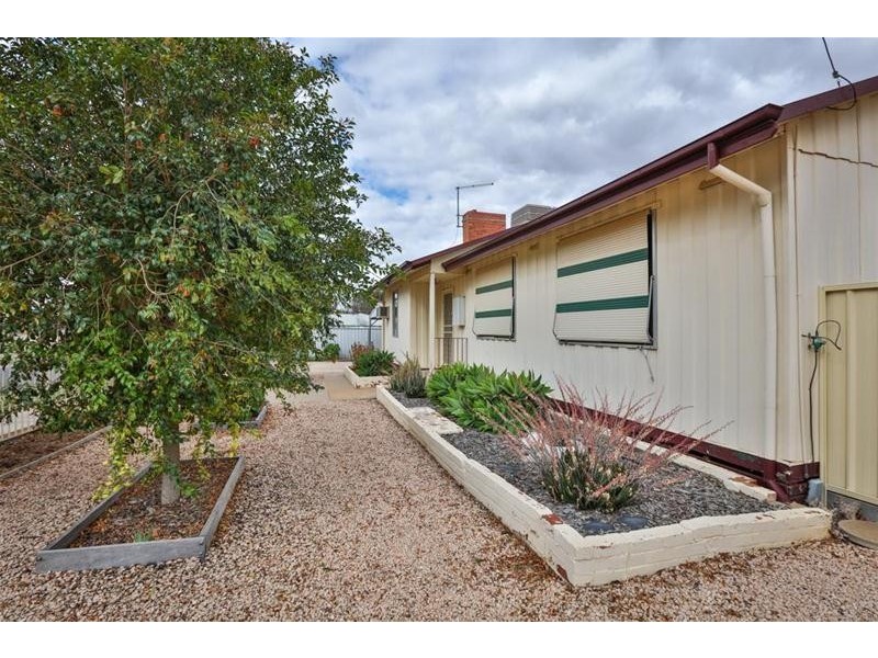 12 Hazel Avenue, Mildura VIC 3500