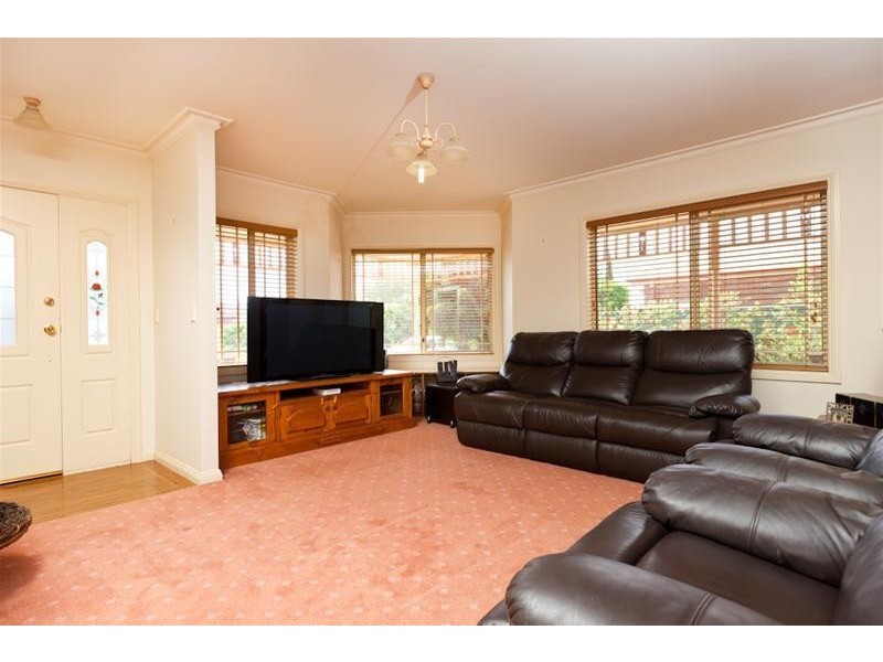 8 James Cook Drive, Mildura VIC 3500