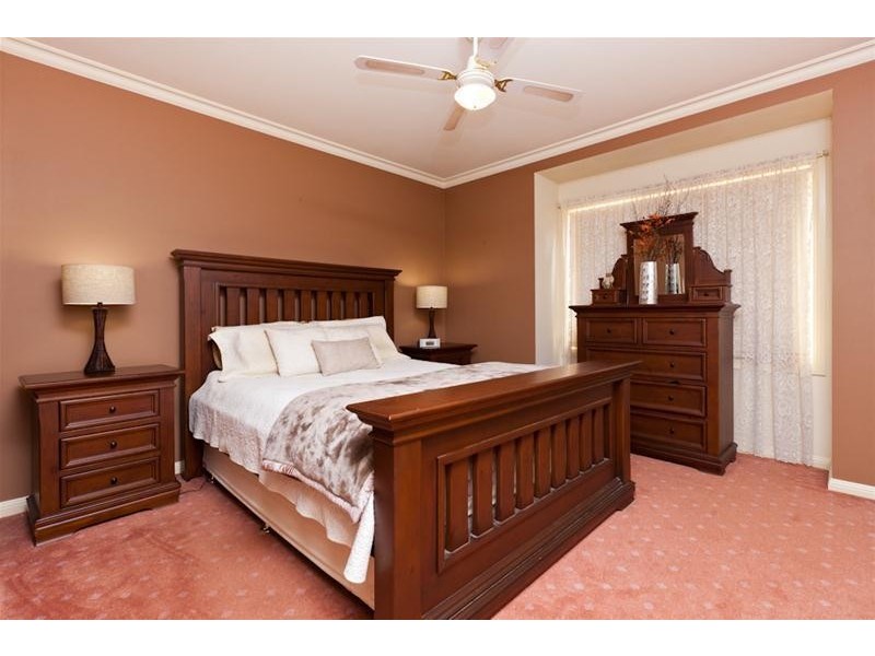 8 James Cook Drive, Mildura VIC 3500